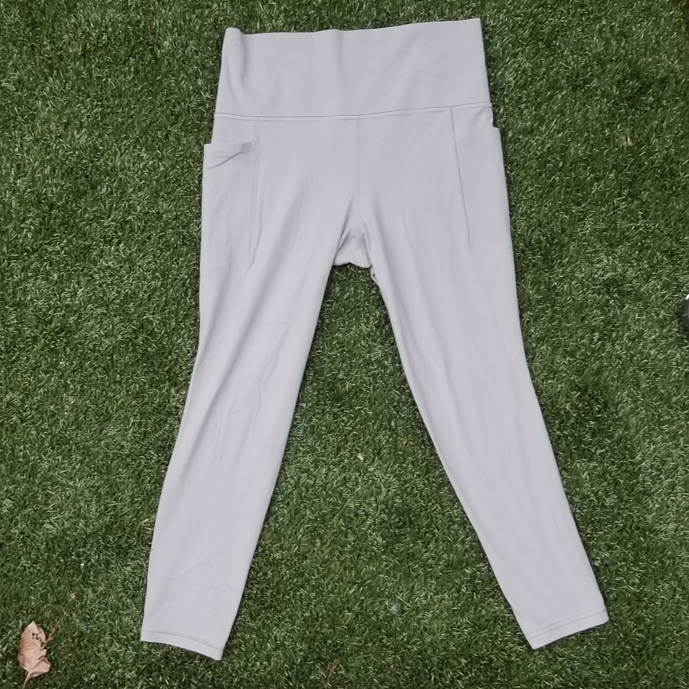 Salutation stash pocket 7/8 legging